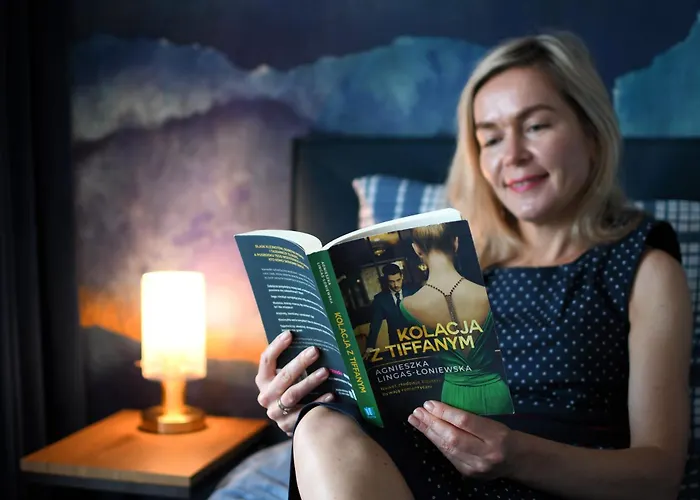 Captain-cook, Parking, Spa-voucher, Next To Aquarius